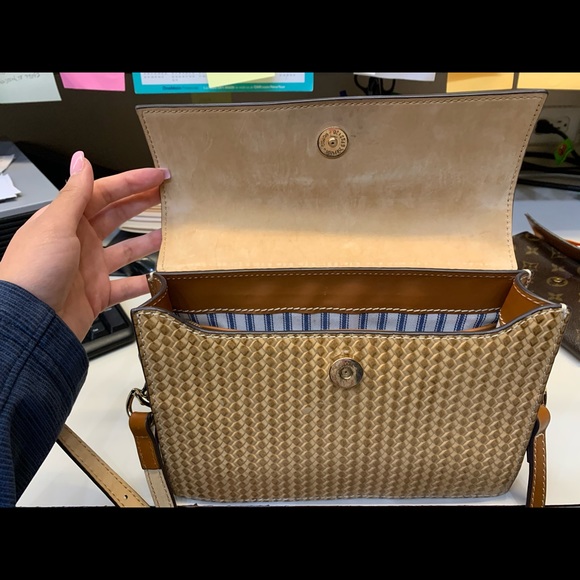 Dooney & Bourke Purse (TRADES ACCEPTED) - Picture 3 of 5